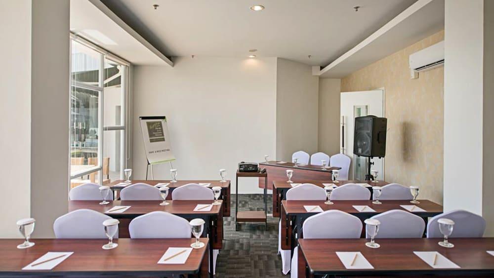Whiz Prime Hotel Hasanuddin Μακασάρ Εξωτερικό φωτογραφία